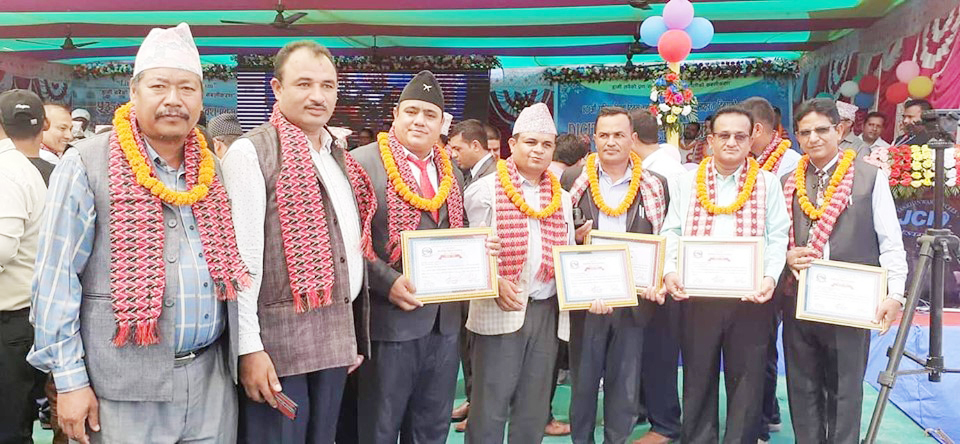 त्रियुगा नमुना मावि उत्कृष्ट घोषणा संगै पुरस्कृत
