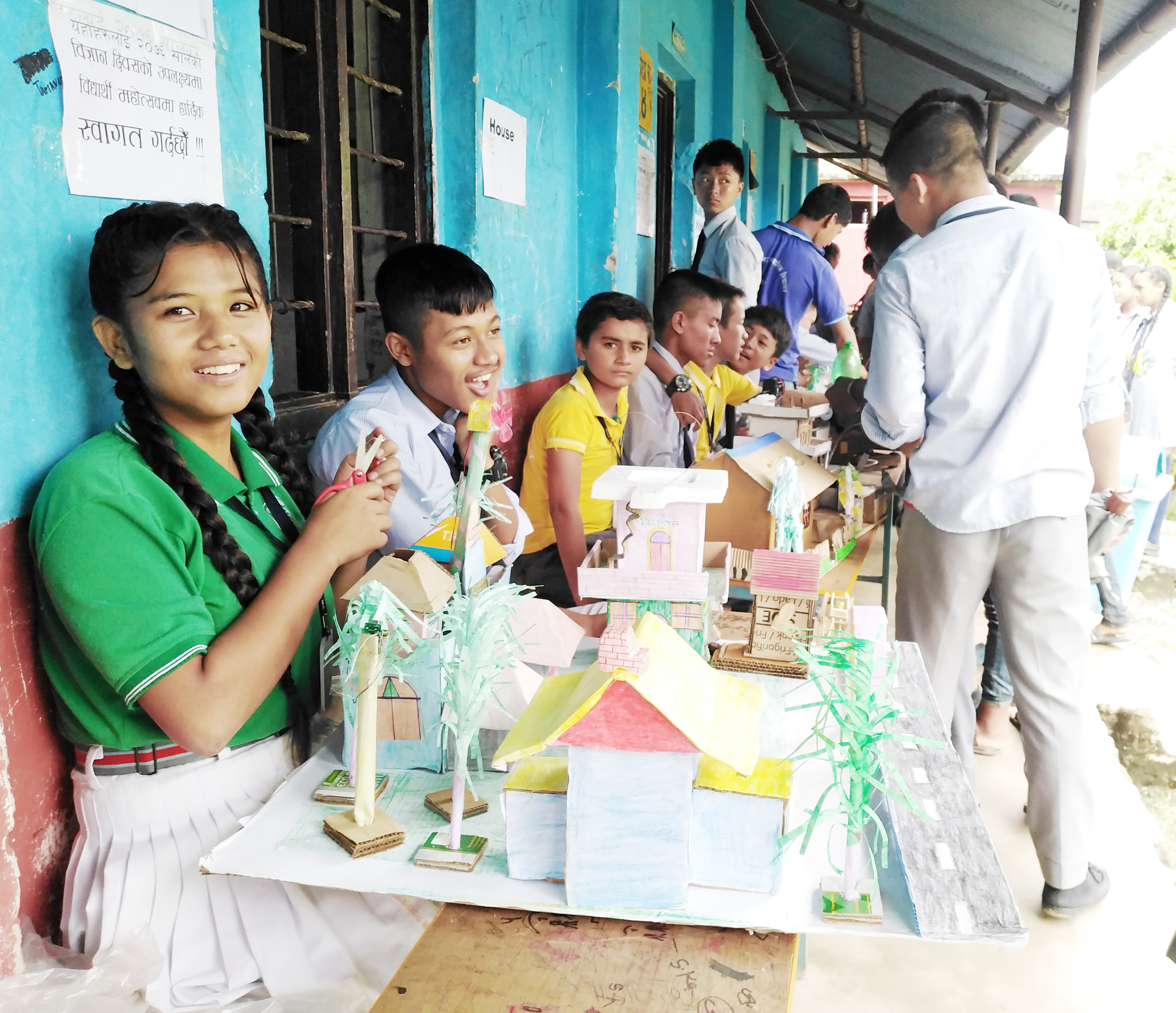 उत्कृष्ट नतिजा हासिल गर्ने बालमन्दिर माविमा विज्ञान प्रतिभा प्रदर्शनी