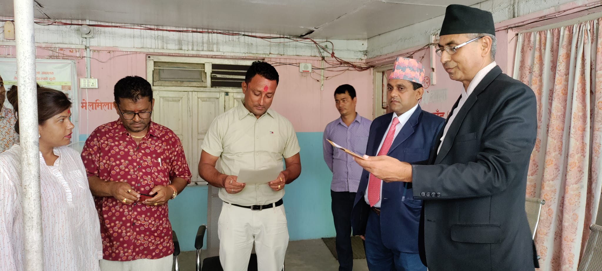 कटारीका नगर प्रमुख श्रेष्ठले लिए सपथ