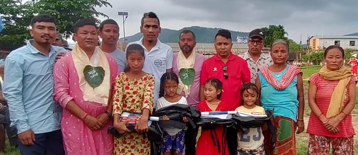 ५ बालबालिकालाई दाजु भाईको सहयोग