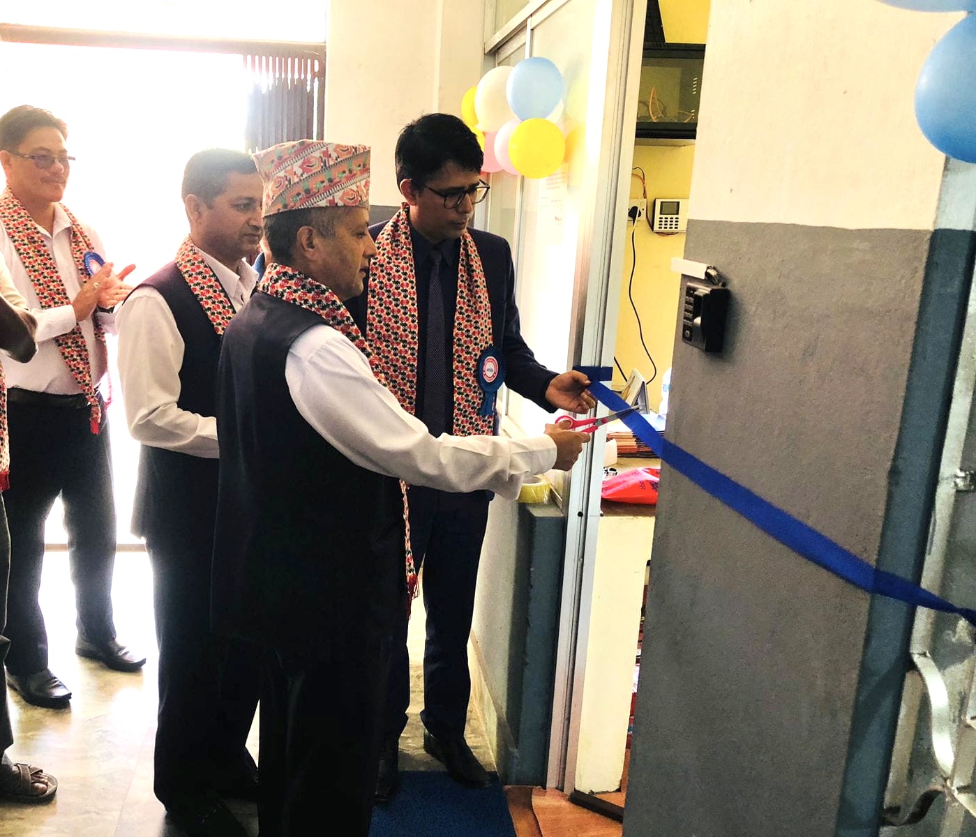 उदयपुर मालपोतमा मेगा  बैंकको एक्सटेन्सन काउन्टर (तस्बीरहरु सहित)