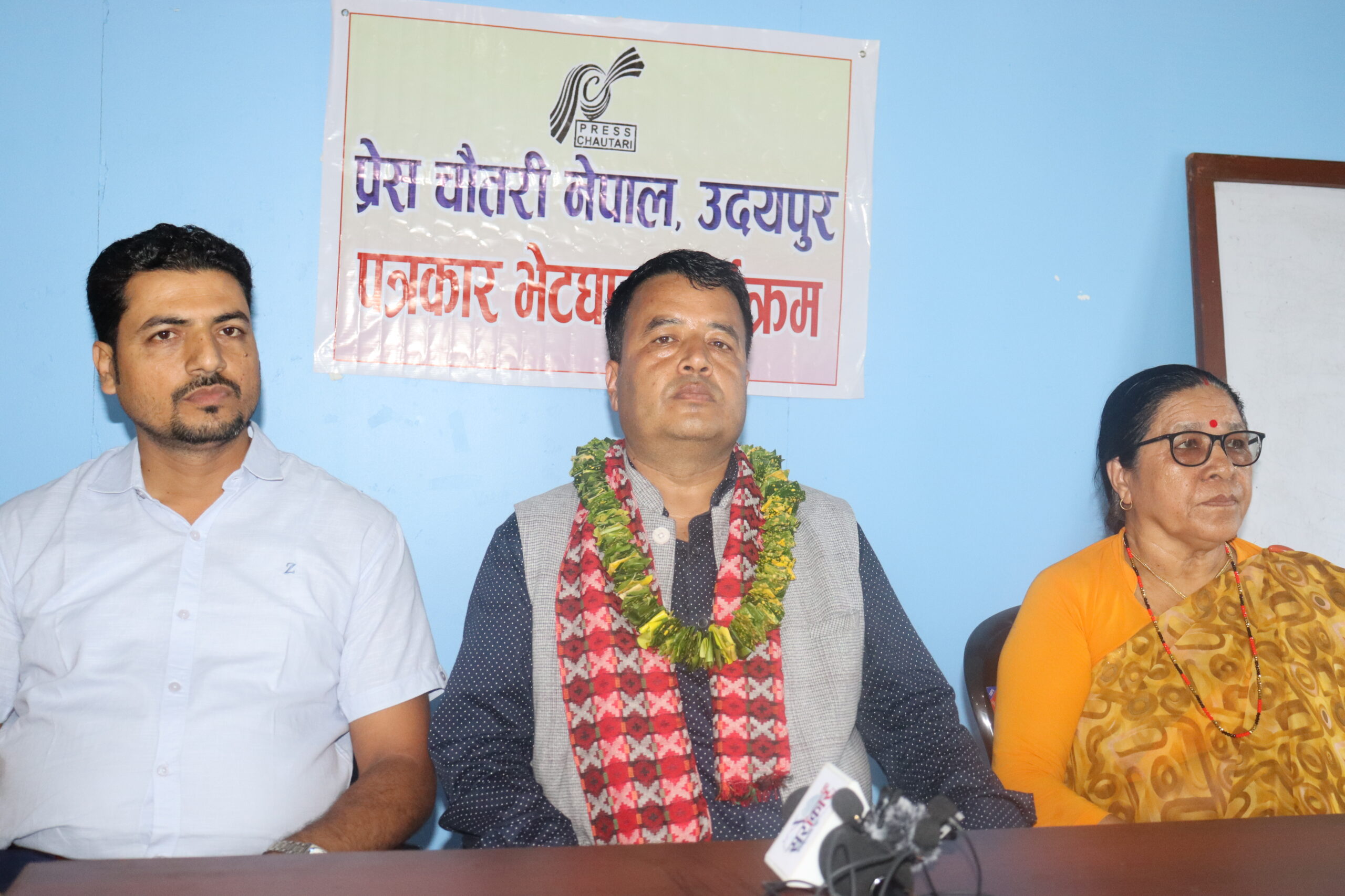 कांग्रेसले सरकारको नेतृत्व गर्नु पर्छ ः महेश बस्नेत