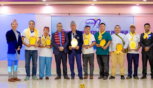 नेशनल लाईफ इन्स्योरेन्स शाखा गाईघाटद्धारा उत्कृष्टहरुलाई सम्मान