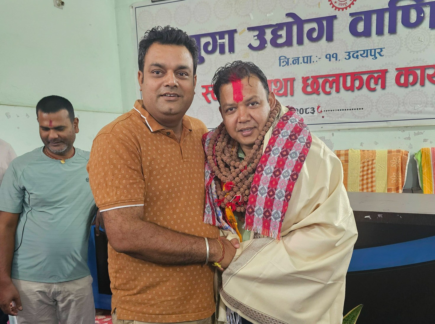 त्रियृुगा उद्योग वाणिज्य संघद्धारा केन्द्रिय सदस्य रसाईली सम्मानित
