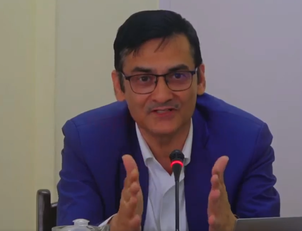 सरकारी अस्पतालको सेवा सुधार गर्ने प्रयास जारी छ स् सचिव देवकोटा